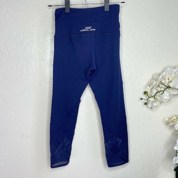 Lorna Jane Leggings S Capri Crisscross Mesh Athletic Workout Yoga Pants - Picture 2 of 6